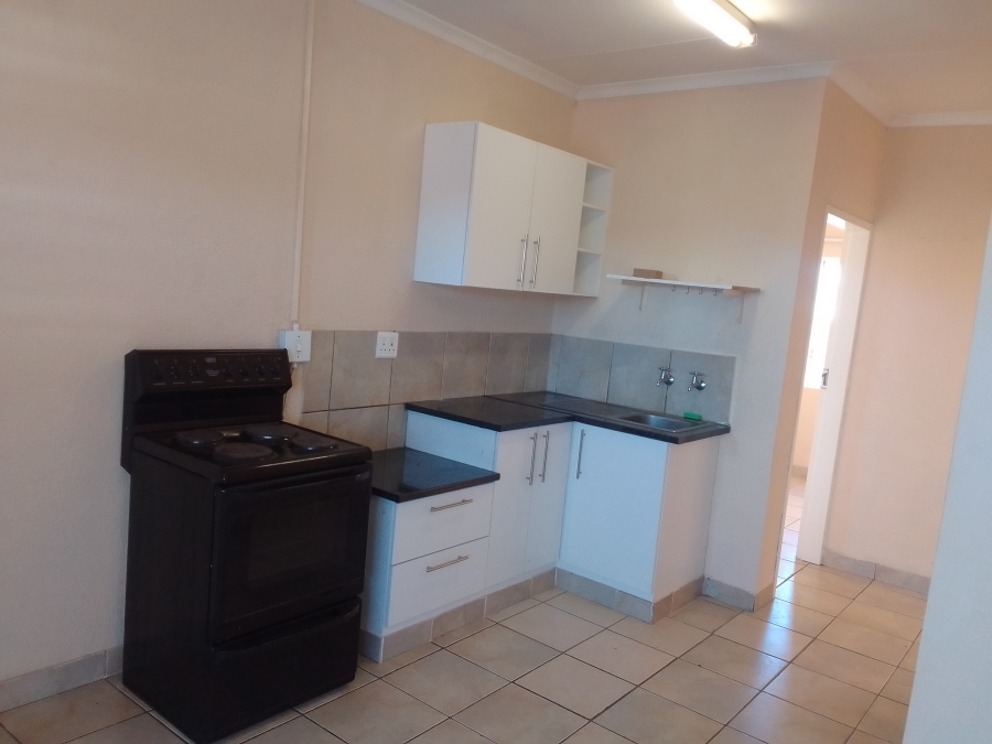 To Let 2 Bedroom Property for Rent in Mid Town North West